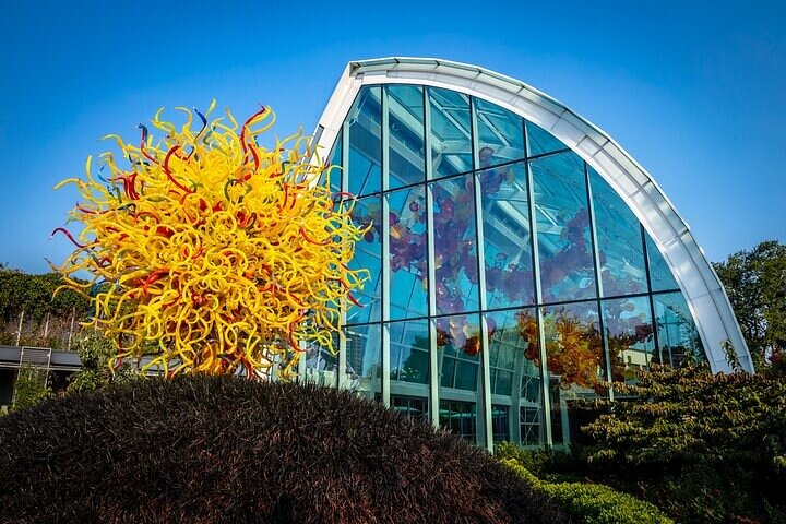 Chihuly Garden and Glass in Seattle Tickets - Photo 1 of 4